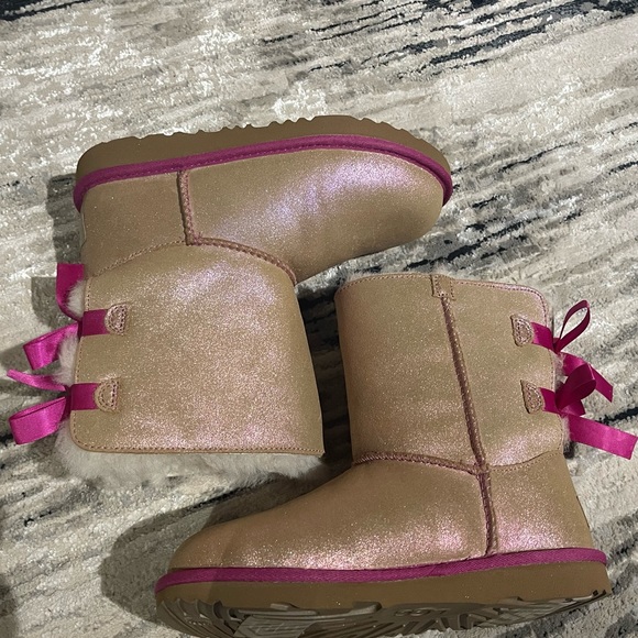 UGG Bailey Boots shimmer gold pink kids size 4 woman 6 NEW - Picture 2 of 7